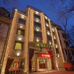Capitol Hotell 4*