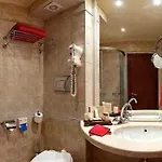 Hotel Capitol 4*