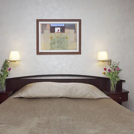 Hotel Capitol 4*