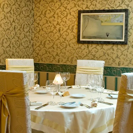 Szálloda Capitol 4*