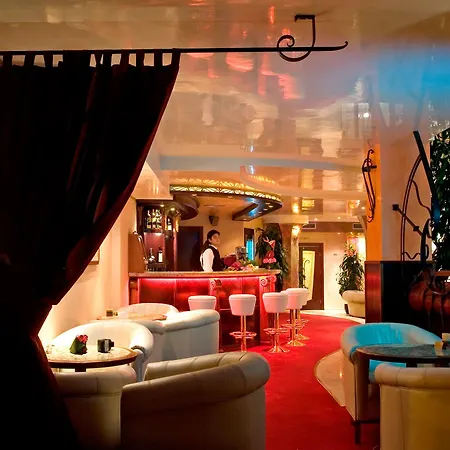 Hotel Capitol 4*