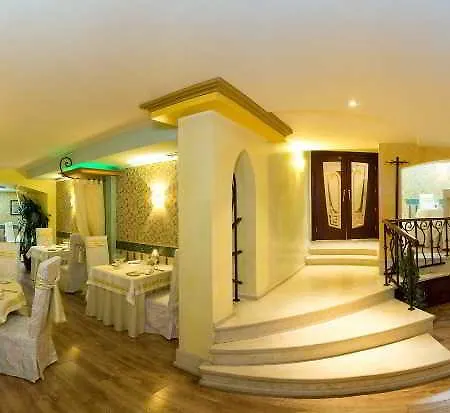 Capitol Szálloda 4*